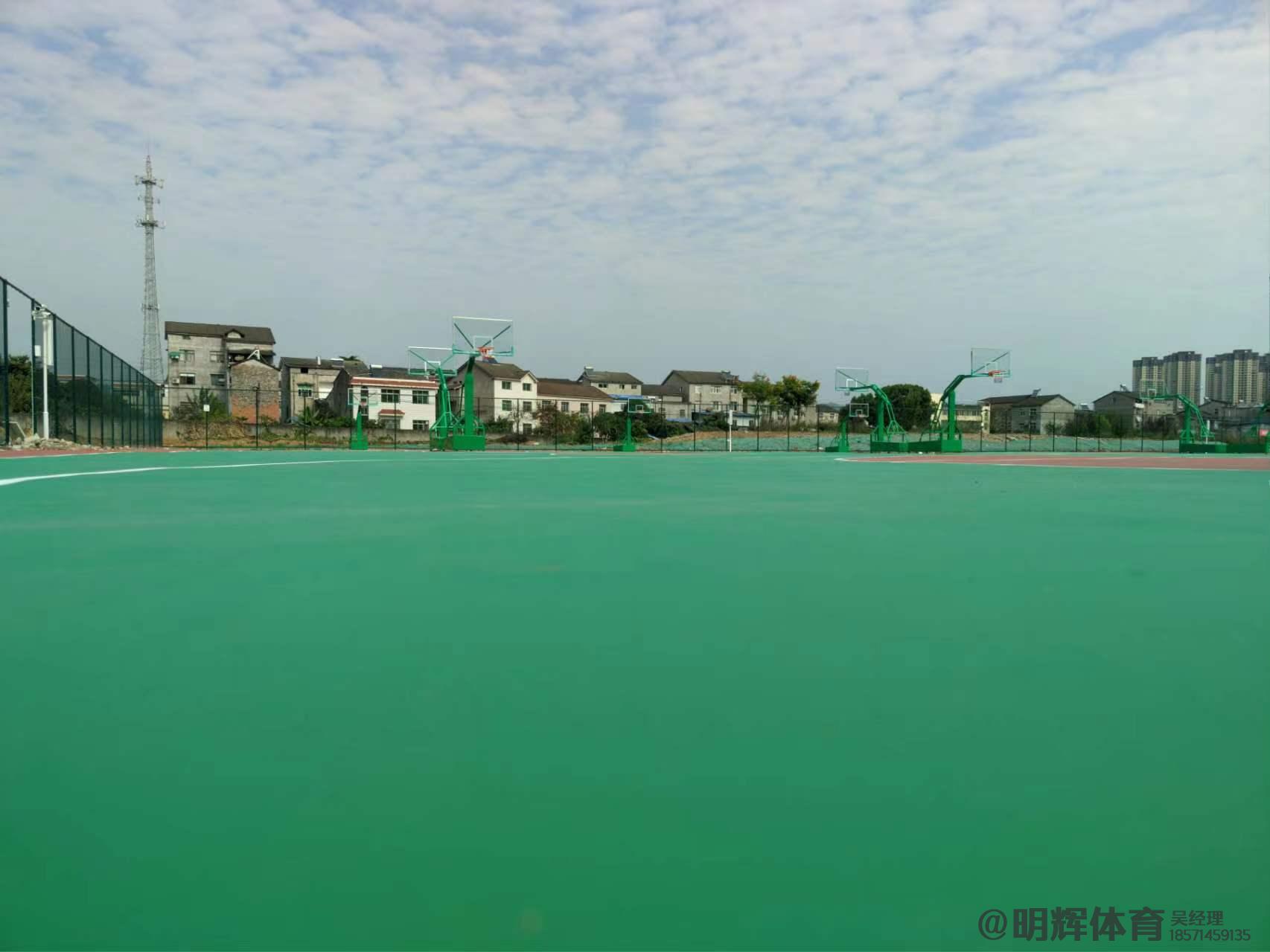 硅PU球场硬地丙烯酸球场的优缺点